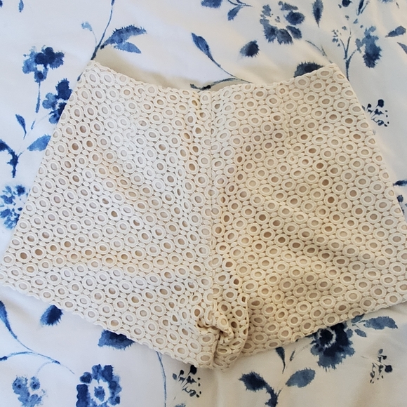 Banana Republic Lace Booty Shorts (Size 0) - Picture 3 of 4